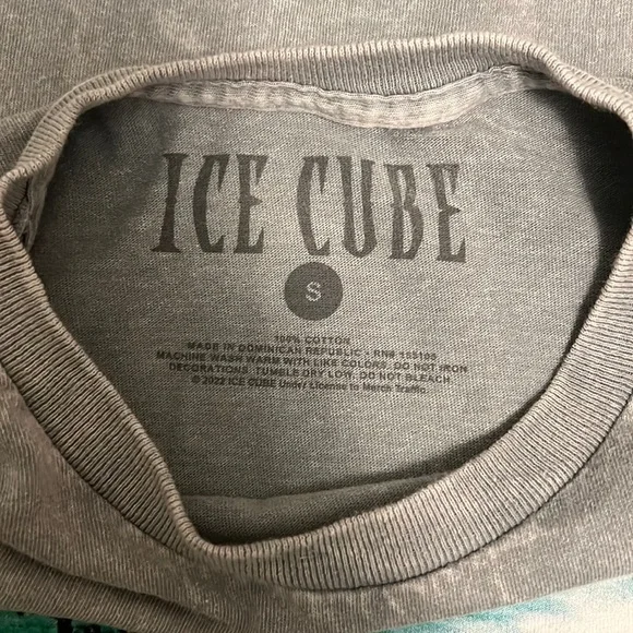 (Sold) Ice-cube t-shirt - Picture 5 of 7